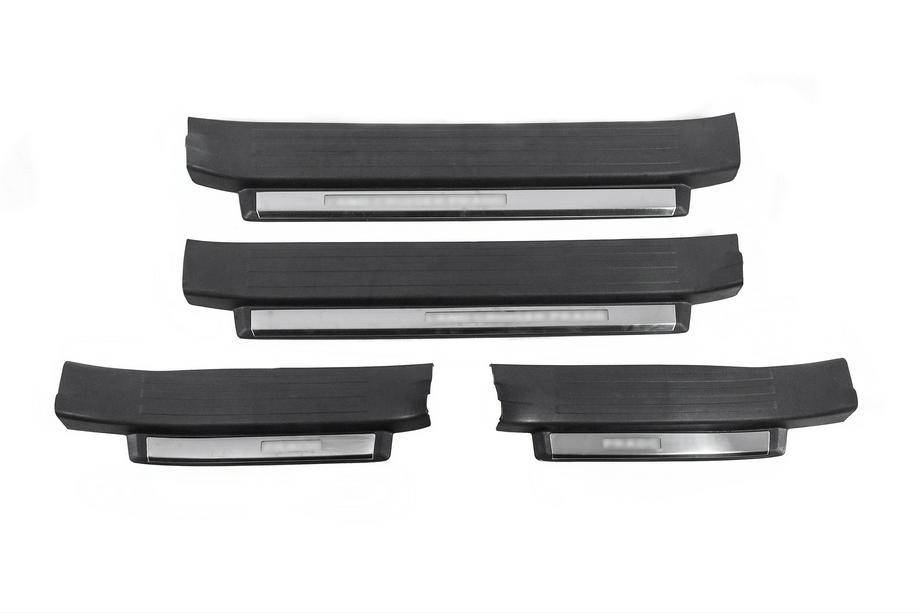 Toyota Land Cruiser Prado 150 2009-2023 Einstiegsleisten mit Beleuchtung (schwarz) Foto 2