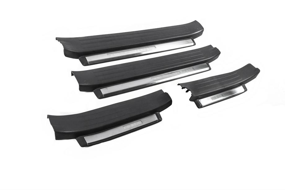 Toyota Land Cruiser Prado 150 2009-2023 Einstiegsleisten mit Beleuchtung (schwarz) Foto 4