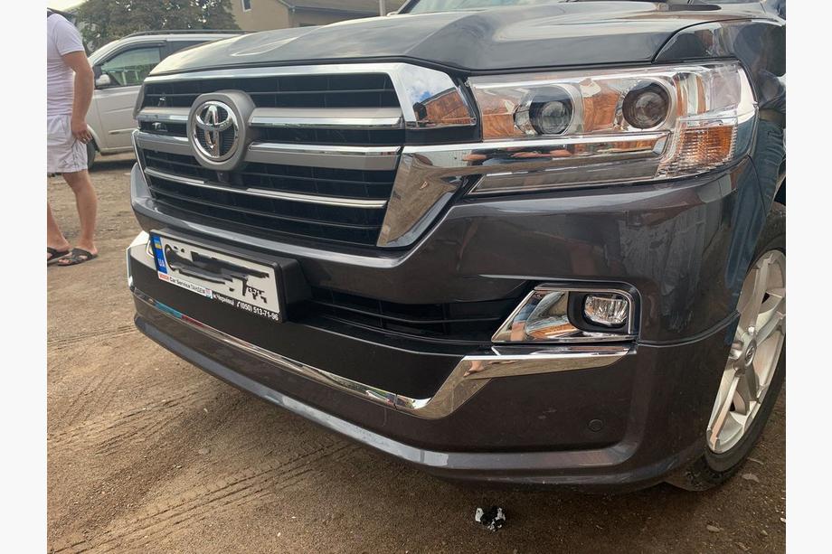 Toyota Land Cruiser 200 2007-2021 Kühlergrill 2016-2021 (Design 2019) Mit Kamera Foto 7