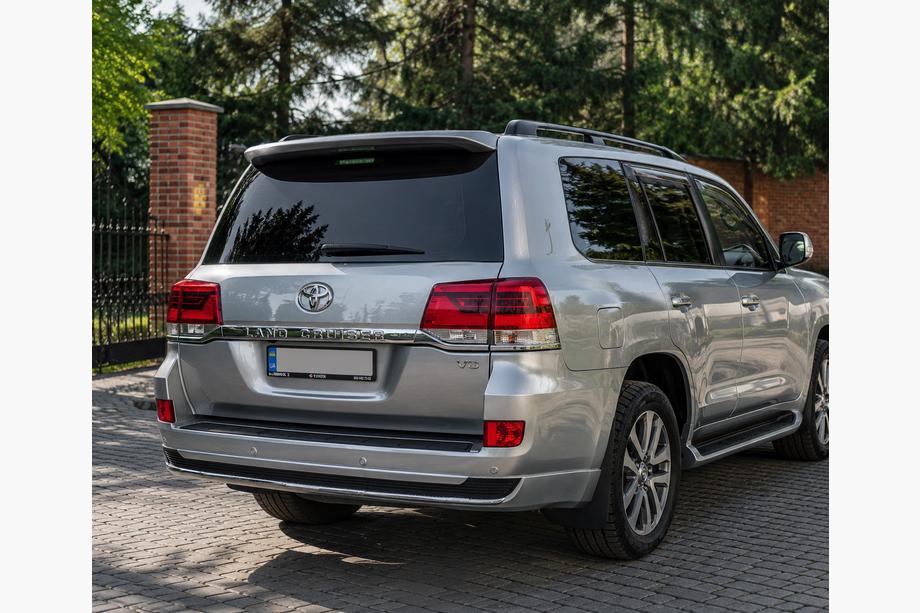 Toyota Land Cruiser 200 2007-2021 Bodykit-Set 2016-2021 (Executive 2019) Foto 3