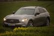 Übersicht über Crossover Infiniti QX70 Foto 1