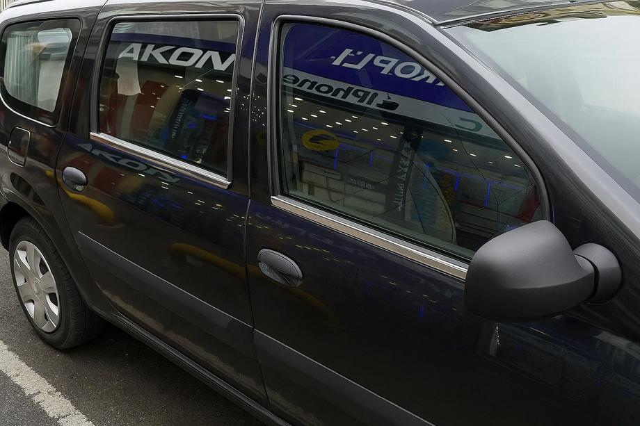 Dacia Logan MCV 2004-2014 Fensterrahmen Zierleisten Aussen Edelstahl (4 Stk) Carmos - Türkischer Edelstahl Image