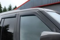 Land Rover Discovery III 2004–2009 Windabweiser (4 Stk, HIC) Foto 6