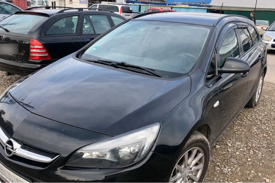 Opel Astra J 2009-2015 Windabweiser HB (4 Stk, HIC) Foto 8