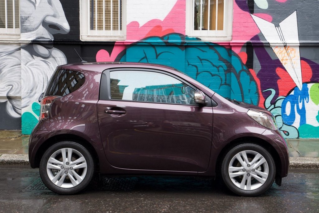 Kompakte Dreitürer Toyota iQ