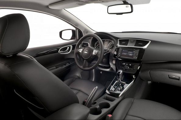 Übersicht der aktualisierten Limousine Nissan Sentra Foto 4