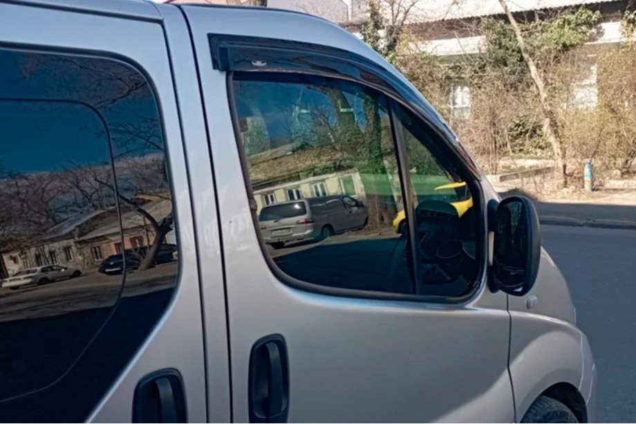 Nissan Primastar 2002-2014 Windabweiser (2 Stk, HIC) Image
