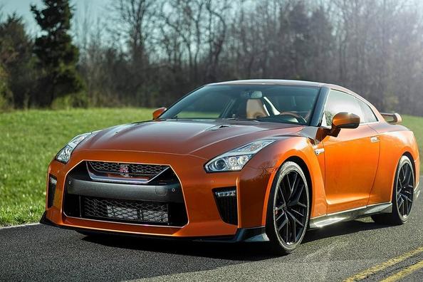 Allrad-Sportcoupé Nissan GT-R Foto 9