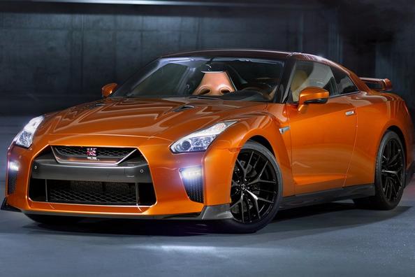 Allrad-Sportcoupé Nissan GT-R Foto 1