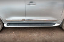 Toyota Land Cruiser 200 2007-2021 Seitenschweller mit LED (Design 2015-2020) Foto 3