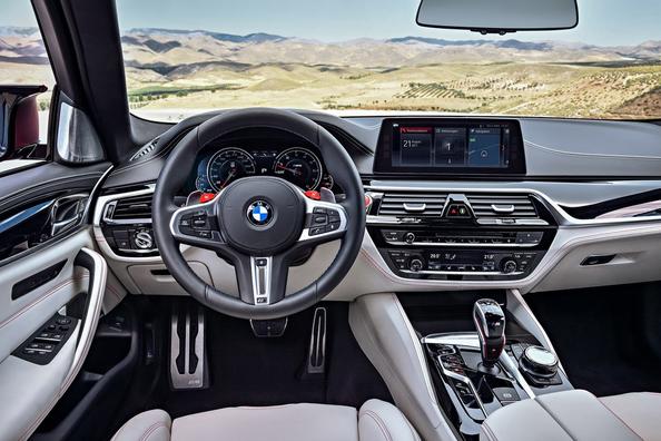 Übersicht der sechsten Generation der BMW M5 Limousine Foto 7