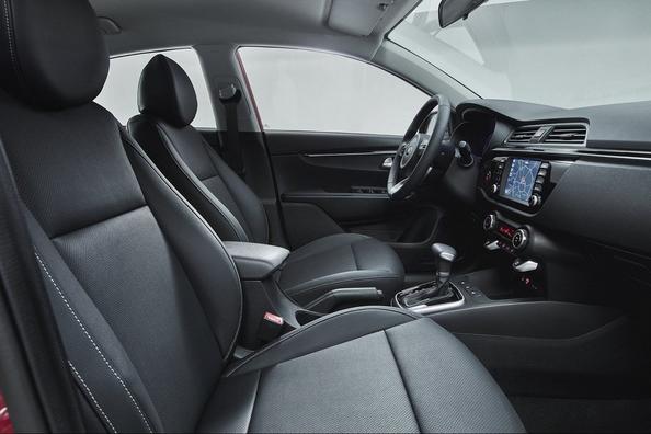 Übersicht der vierten Generation des KIA Rio Limousine Foto 6