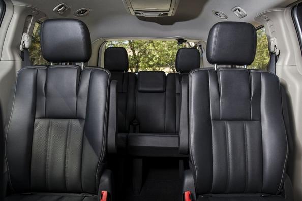 Siebensitzer-Minivan Dodge Grand Caravan der fünften Generation Foto 8