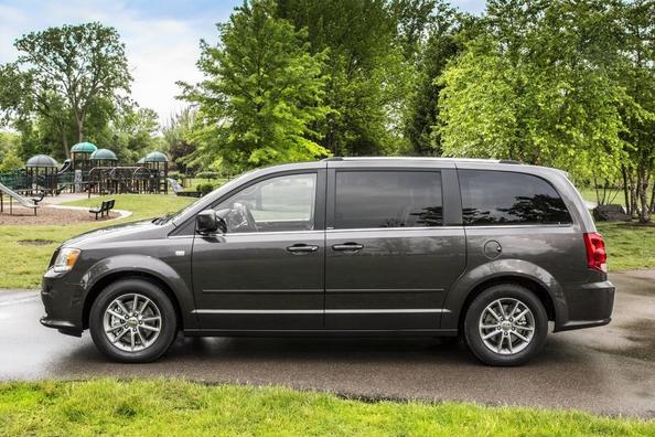 Siebensitzer-Minivan Dodge Grand Caravan der fünften Generation Foto 10