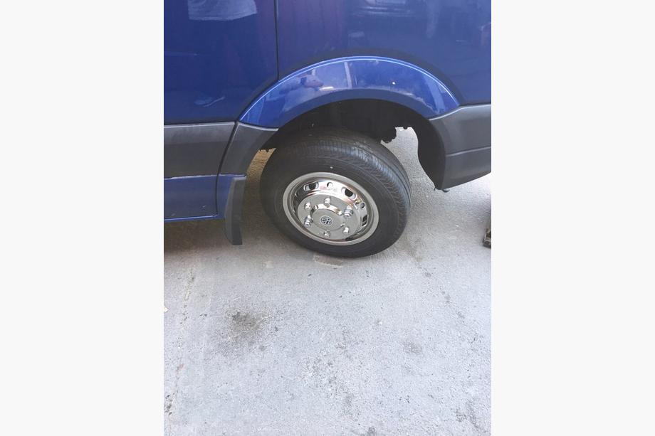 Volkswagen Crafter 2006-2016 Edelstahl Radkappen Exklusiv V1 (2-teilige, 4 Stk) 2013↗ Foto 8