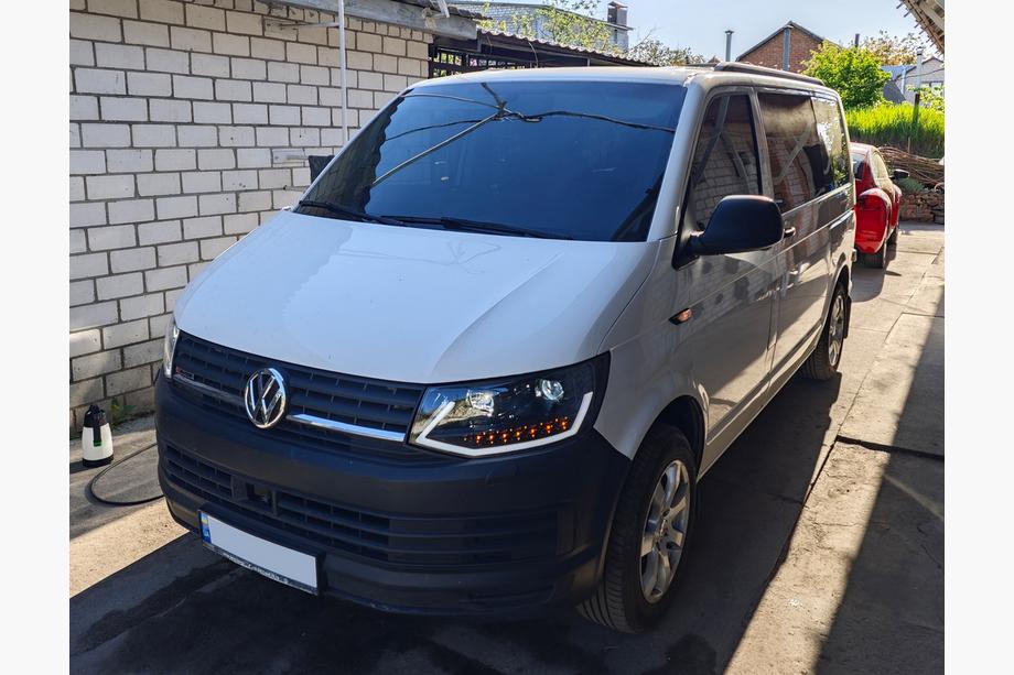 Volkswagen T6 2015-2024 Vorder-Scheinwerfer mit LED-Tagfahrlicht Schwarz (2015-2019, 2 Stk.) Image