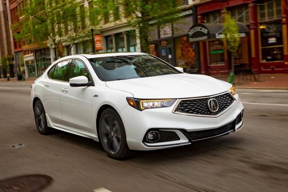 Die neu gestaltete Version der Limousine Acura TLX