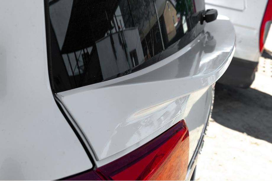 Toyota Land Cruiser 200 2007-2021 WALD Heckspoiler (unten, 2016-2021) Schwarz Foto 5