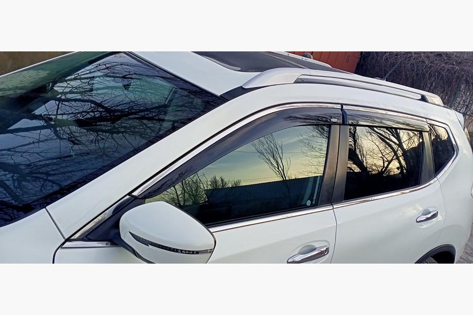Nissan X-trail T32/Rogue 2014-2021 Windabweiser mit Chromleiste (4 Stk., Niken) Foto 6