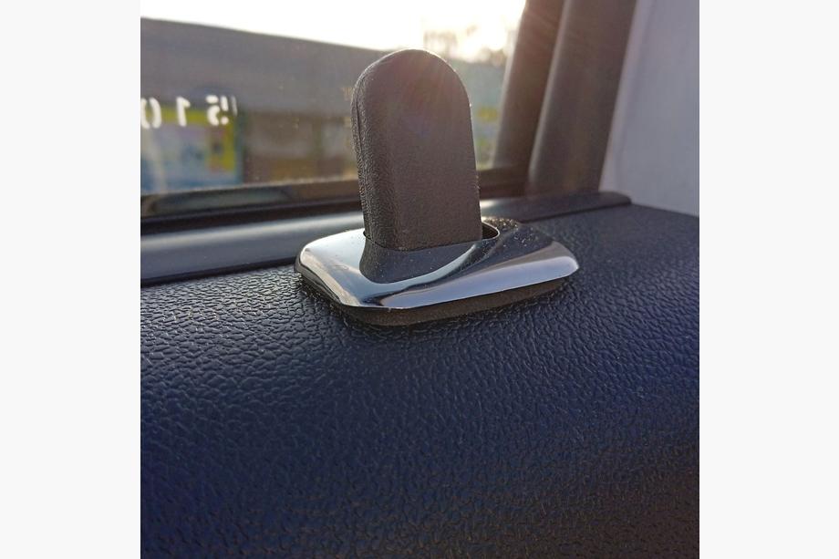 Dacia Duster 2008-2018 Abdeckungen für Innentasten (4 Stk, Edelstahl) Foto 2