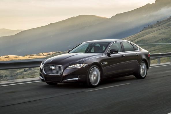 Die zweite Generation der Premium-Limousine Jaguar XF Foto 10