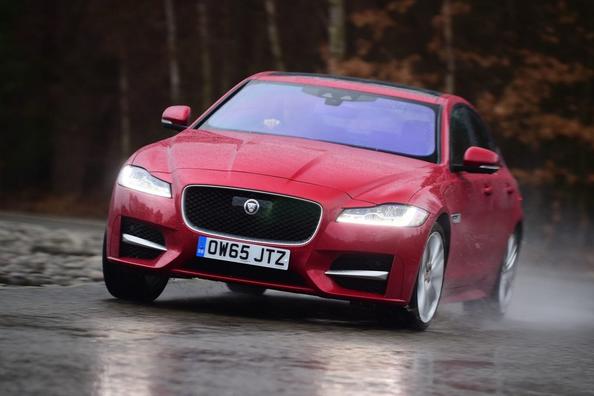 Die zweite Generation der Premium-Limousine Jaguar XF Foto 9