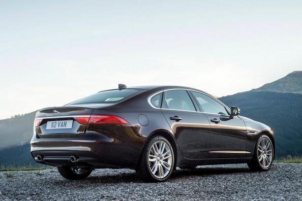 Die zweite Generation der Premium-Limousine Jaguar XF Foto 5