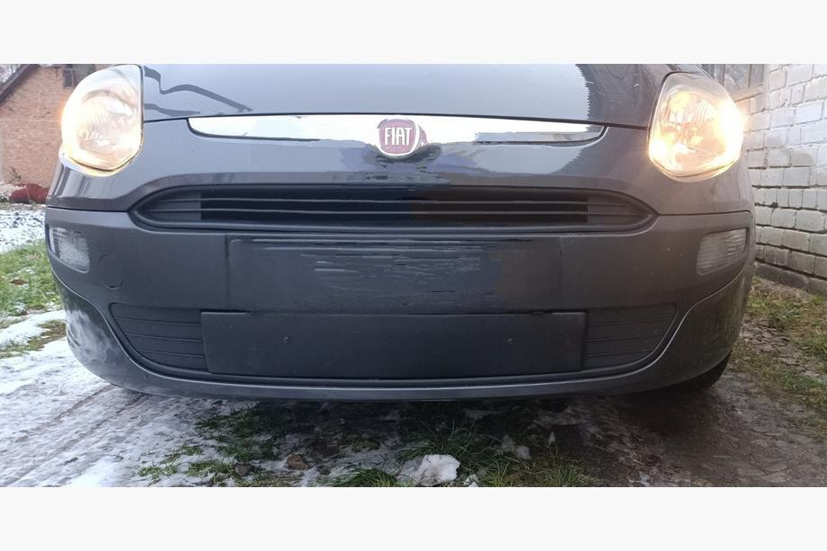 Fiat Punto Grande/EVO 2006-2018 Wintergrill (EVO, Punto) Matt Image