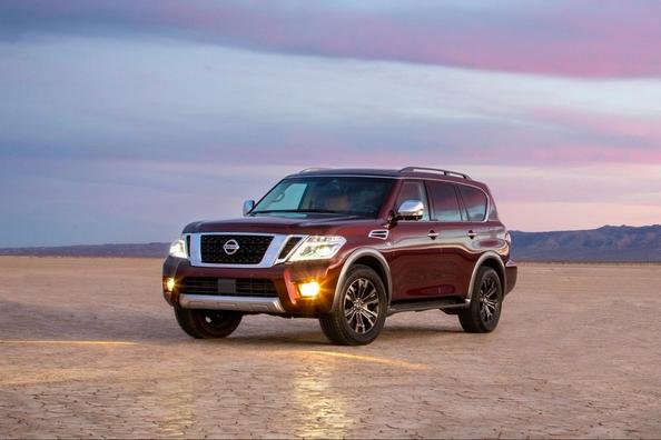 Überblick über den Rahmen eines SUV Nissan Armada der zweiten Generation Foto 1