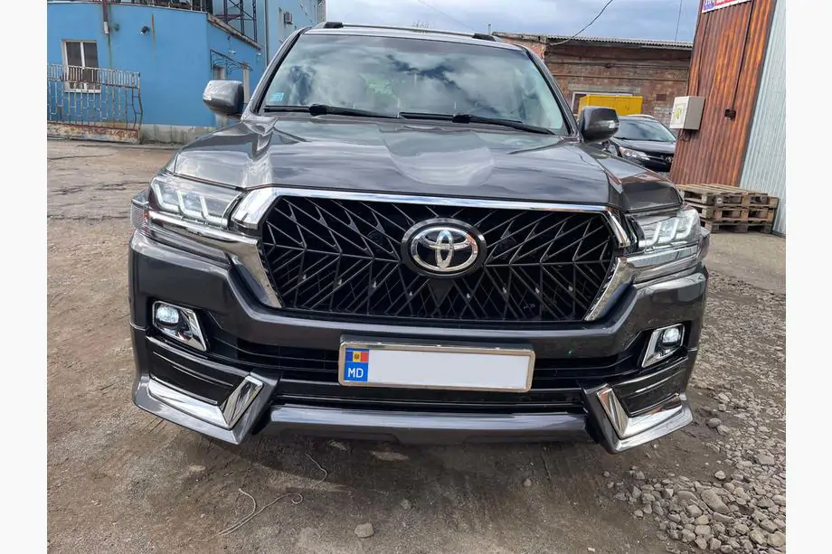 Toyota Land Cruiser 200 2007-2021 Bodykit Satz 2016↗ (TRD 2021) Weiß Foto 6