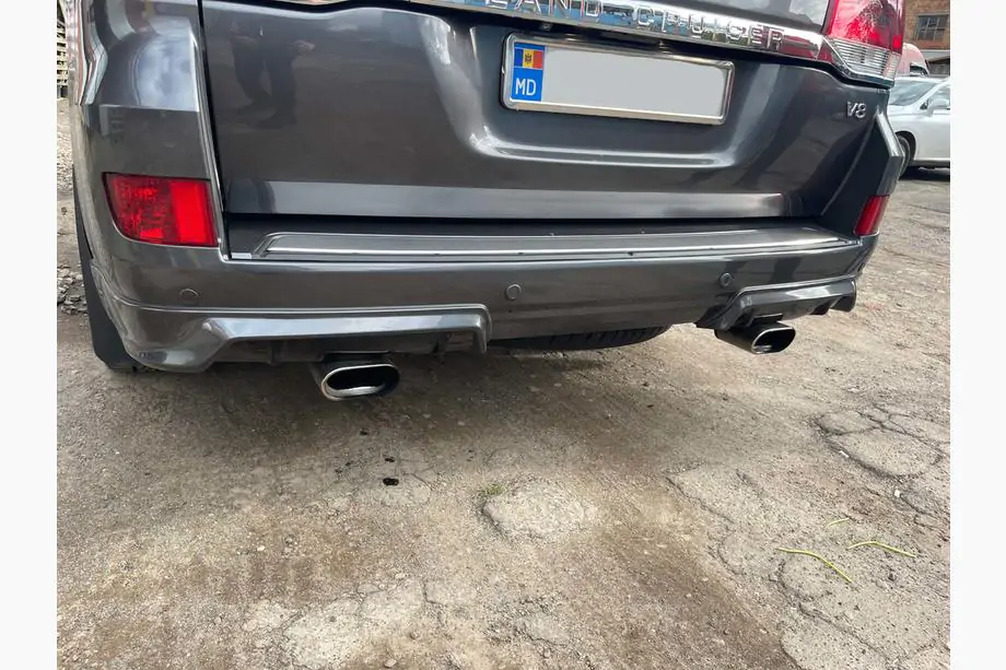 Toyota Land Cruiser 200 2007-2021 Bodykit Satz 2016↗ (TRD 2021) Weiß Foto 8