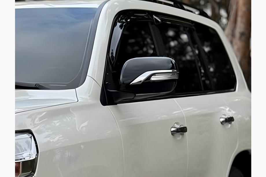 Toyota Land Cruiser 200 2007-2021 Spiegelkappen (mit Blinker, Style 2016) Foto 1