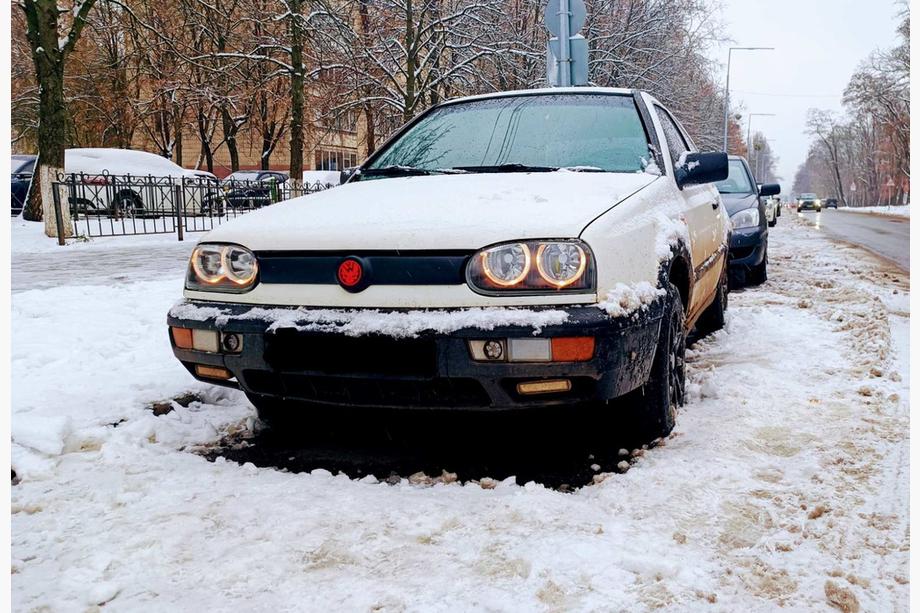 Volkswagen Golf 3 1991-2001 Winterabdeckung für Kühlergrill Foto 1