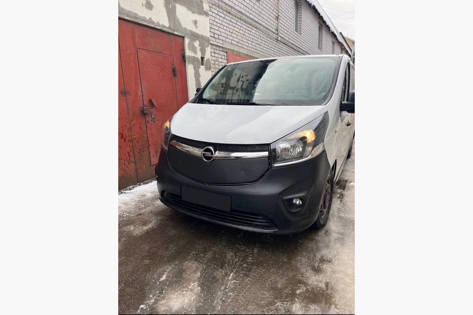 Opel Vivaro 2015-2019 Winterabdeckung für Kühlergrill Foto 2