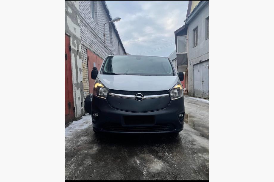 Opel Vivaro 2015-2019 Winterabdeckung für Kühlergrill Foto 5