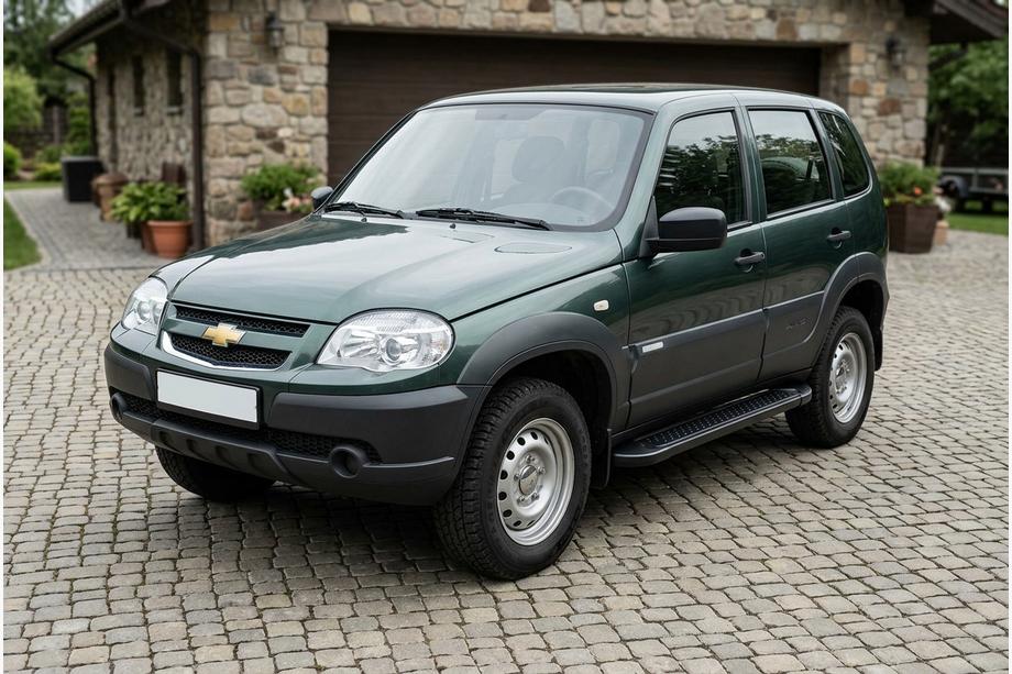 Chevrolet Niva 1998-2020 Trittbretter Allmond Black (2 Stk., Aluminium) Foto 1