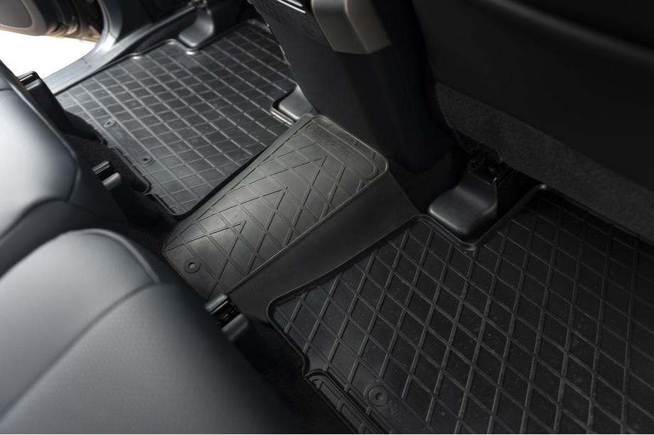 Toyota Land Cruiser Prado 150 2009-2023 Hintere Mittelsteg Gummimatte (Stingray Premium) Foto 2
