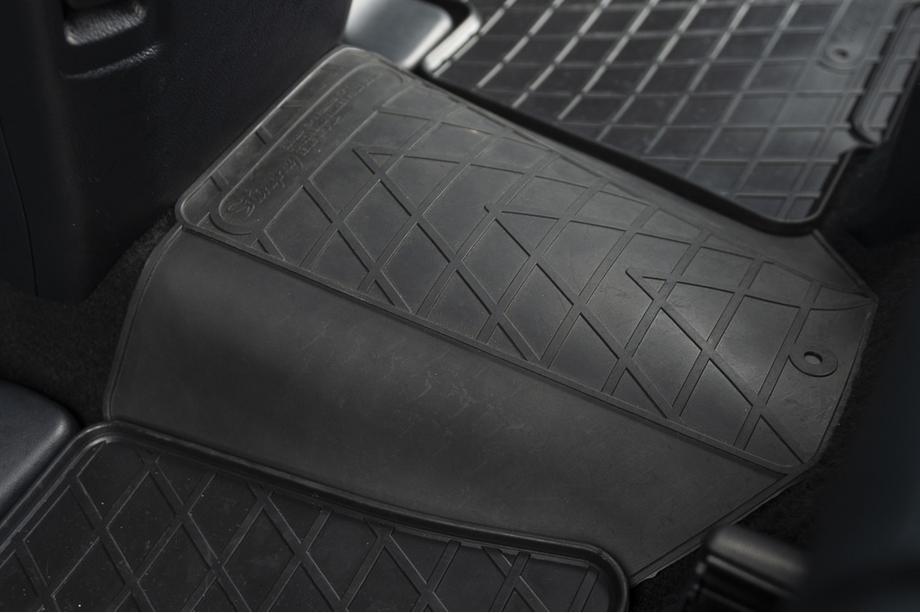 Toyota Land Cruiser Prado 150 2009-2023 Hintere Mittelsteg Gummimatte (Stingray Premium) Foto 7