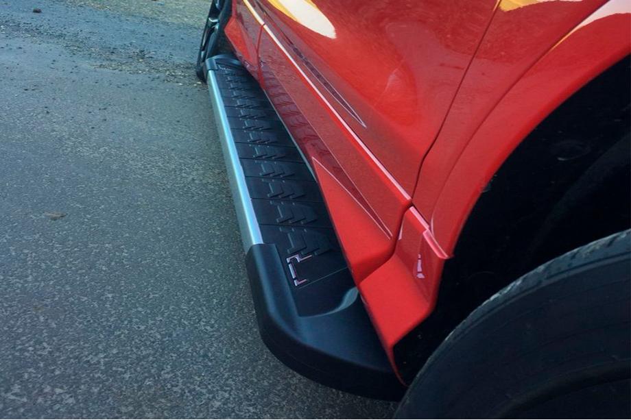 Skoda Karoq 2018- Seitenschweller RedLine V1 (2 Stk., Aluminium) Image