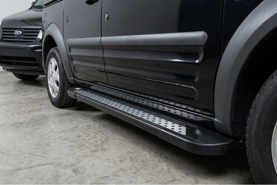 Ford Connect 2010-2013 Seitenschweller New Vision Black (2 Stk., Aluminium) Foto 1