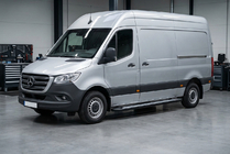 Mercedes Sprinter W907/W910 2018- Seitenschweller New Vision Black (2 Stk., Aluminium) Foto 1