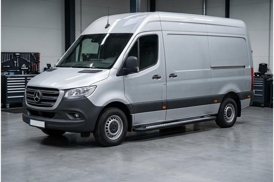 Mercedes Sprinter W907/W910 2018- Seitenschweller New Vision Black (2 Stk., Aluminium) Image