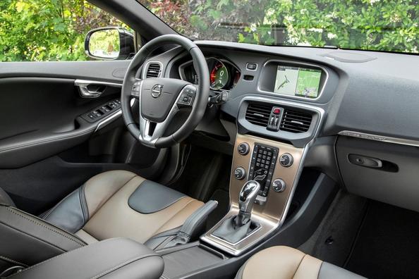 Geländemodifikation des Volvo V40 Cross Country Fließheck Foto 13