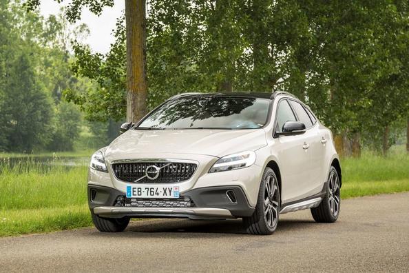 Geländemodifikation des Volvo V40 Cross Country Fließheck Foto 10