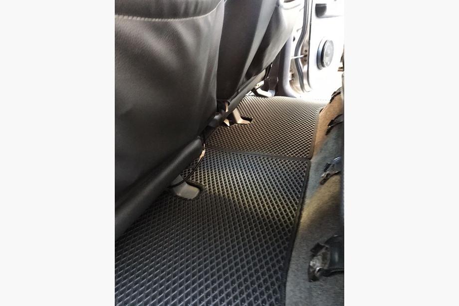 Toyota Land Cruiser 80 1990-1997 EVA Fußmatten (schwarz) GX Foto 2