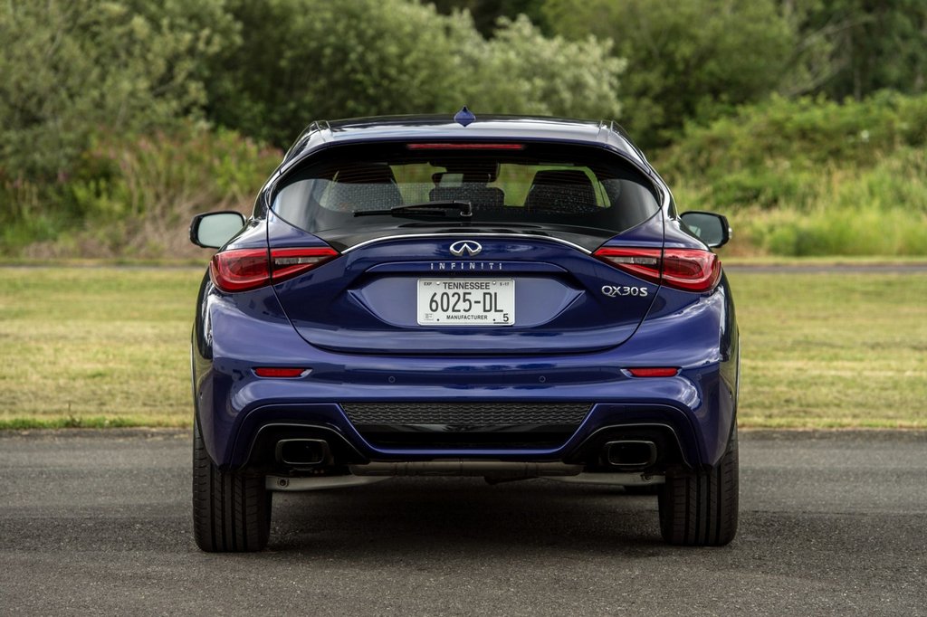 Kompaktes Crossover-SUV Infiniti QX30