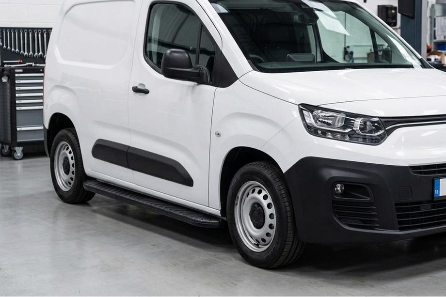Opel Combo 2019- Seitenschweller Bosphorus Black (2 Stk., Aluminium) Image