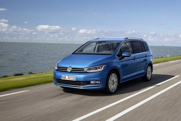 Bewertung des Volkswagen Touran Kompaktwagens der zweiten Generation Foto 1