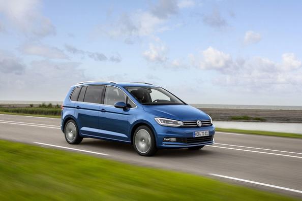 Bewertung des Volkswagen Touran Kompaktwagens der zweiten Generation Foto 10