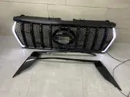 Toyota Land Cruiser Prado 150 2009-2023 Frontgrill 2017↗ LED (Zeus Black, mit Black Wimpern) Foto 5